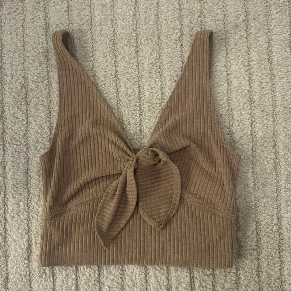 A&F top - Picture 1 of 3